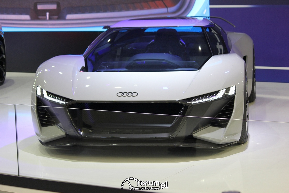 Audi PB18 E-Tron Concept, przód, światła LED