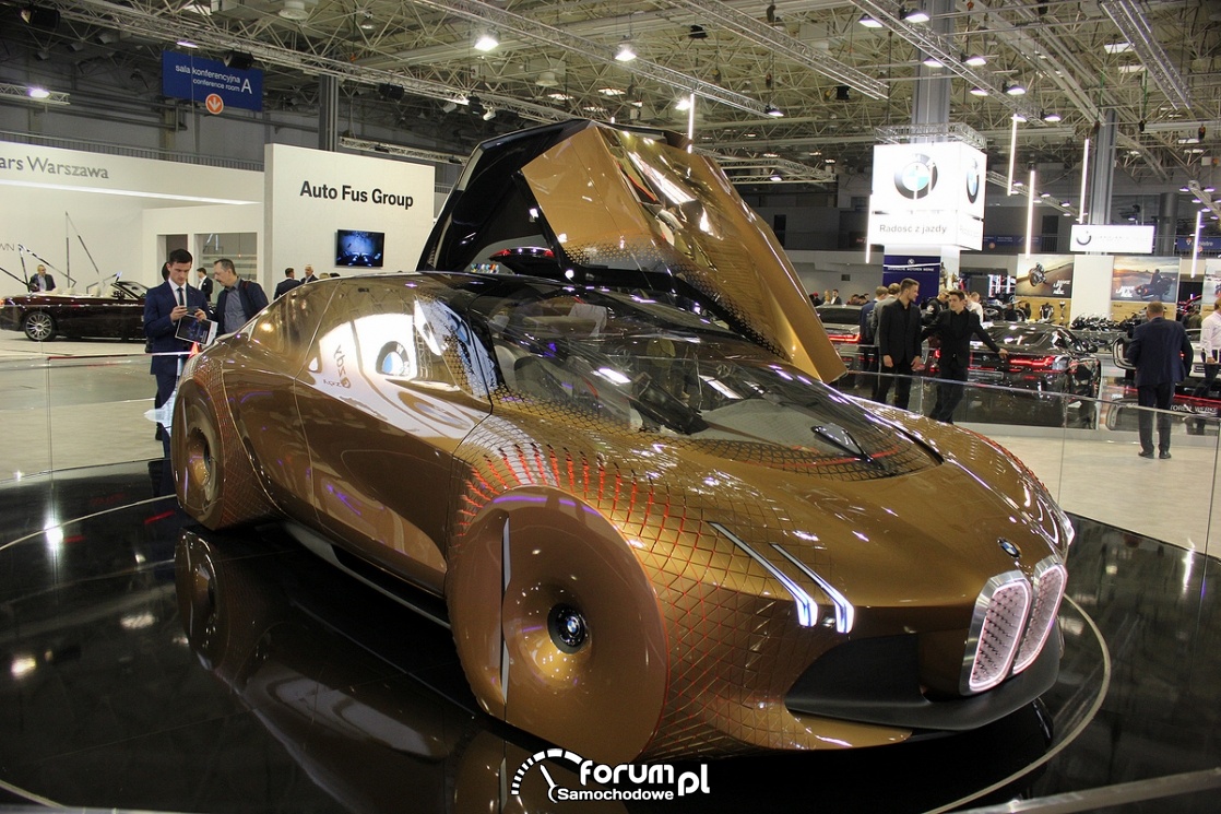 BMW Vision Next 100