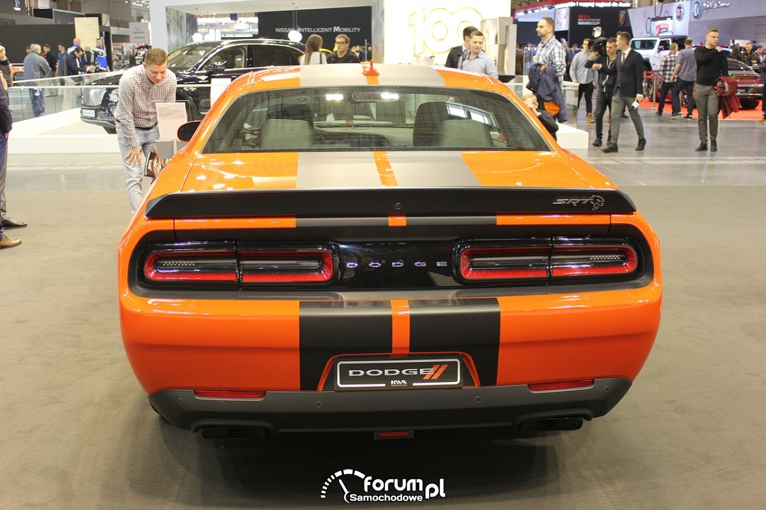 Dodge Hellcat SRT, tył