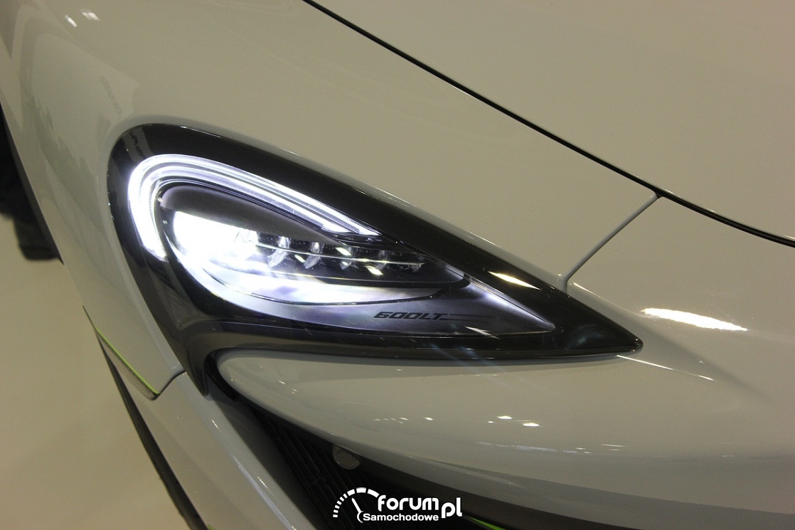 McLaren 600LT, przedni reflektor