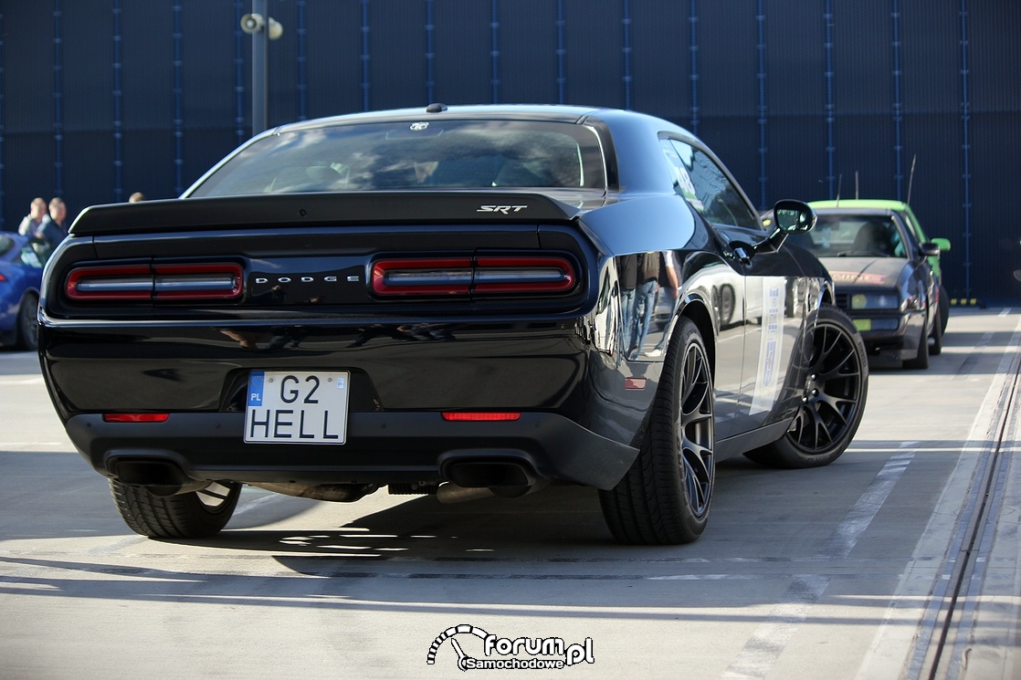 Dodge Challenger SRT Hellcat, tył