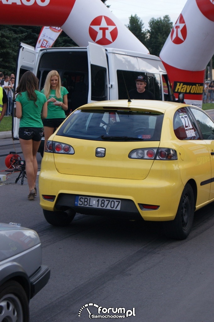 Seat Ibiza, dziewczyny