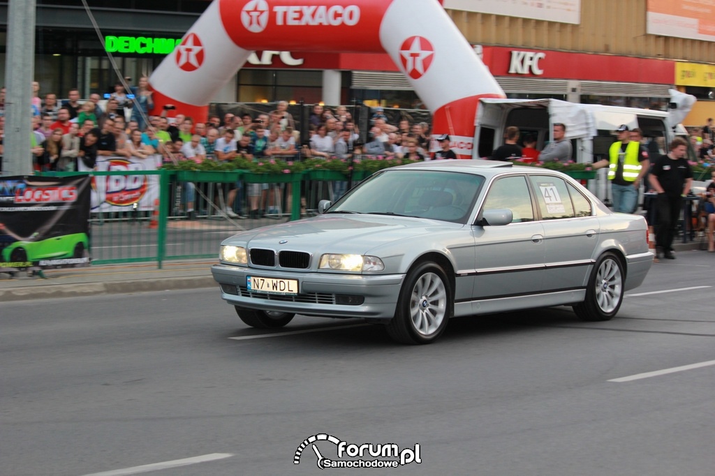 BMW 740 - 286 KM, 400 NM