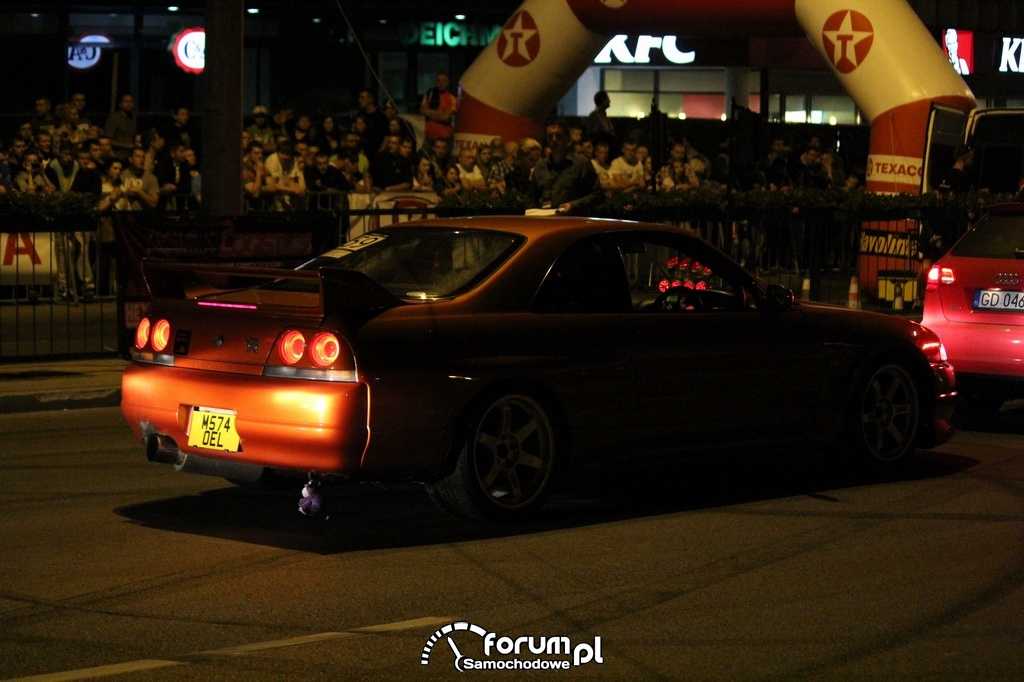 Nissan Skyline - 300+ KM, 300+ NM