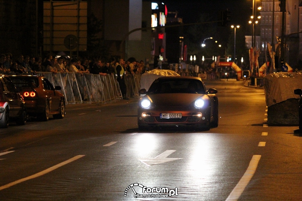 Nocne wyścigi na Piłsudskiego w Olsztynie, Porsche