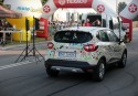 Renault Captur oklejony przez dzieci