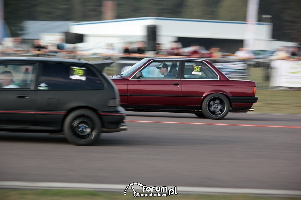 BMW E30 vs. Honda Civic IV