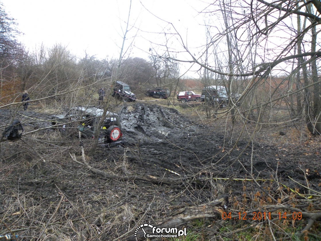 Samochody terenowe, offroadowe w akcji