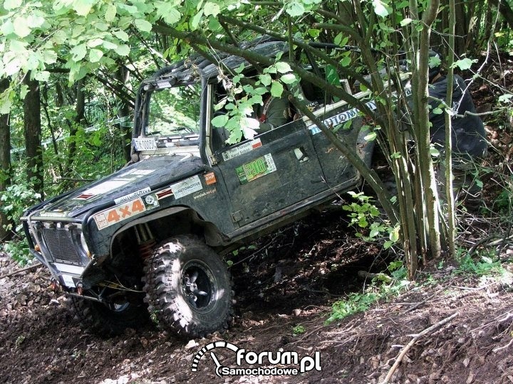 Land Rover Defender 90 - zdjęcie 13