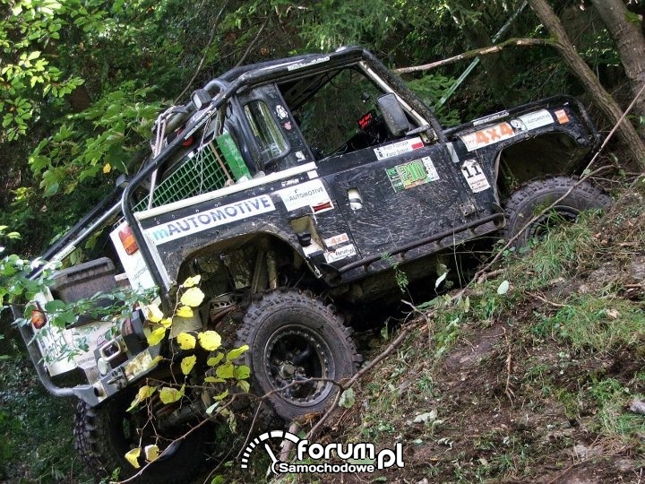 Land Rover Defender 90 - zdjęcie 19