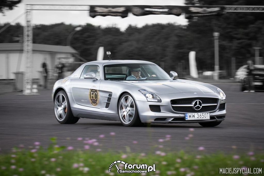 Mercedes SLS AMG, 2