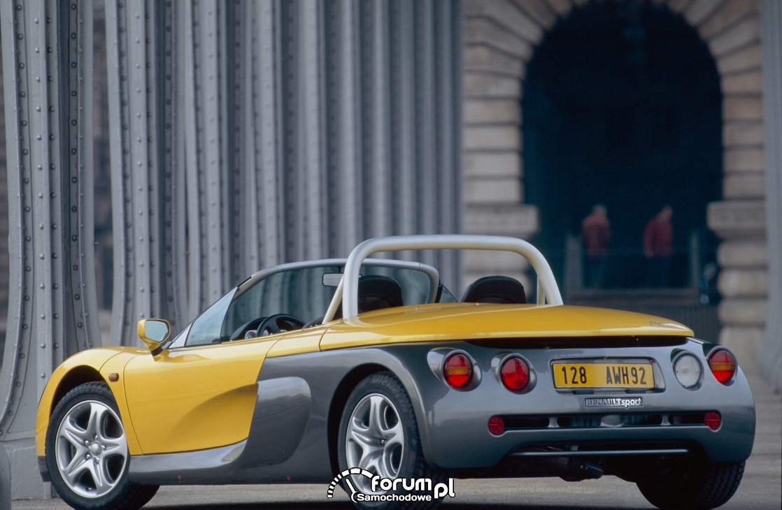 Renault Spider, tył