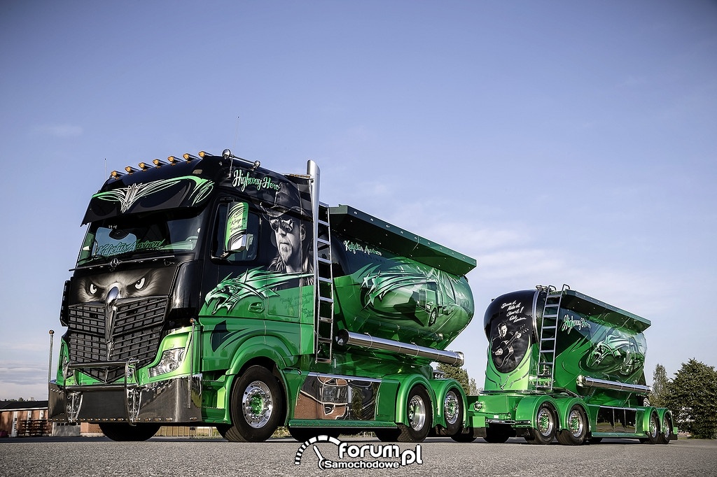 Pokazowa ciężarówka - Highway Hero - Mercedes-Benz Actros 2551