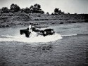 Toyota Land Cruiser seria J2, przejazd przez rzekę