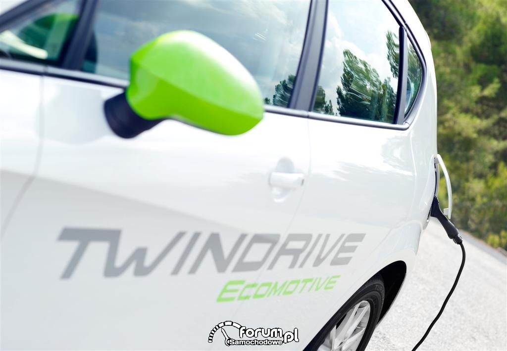 Ładowanie samochodu - Seat Leon TwinDrive Ecomotive