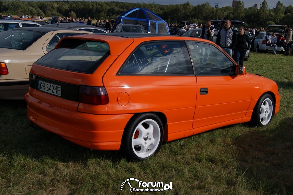 Opel Astra GSI, 2