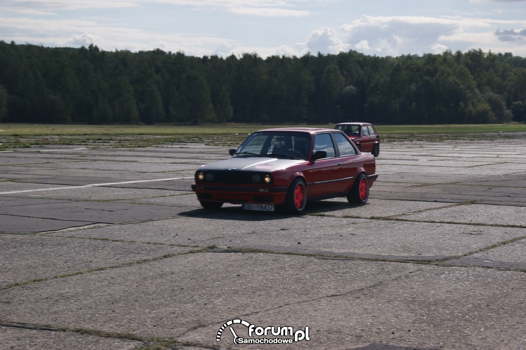 Wyścigi na 1/4 mili, BMW E30 vs Fiat 126p