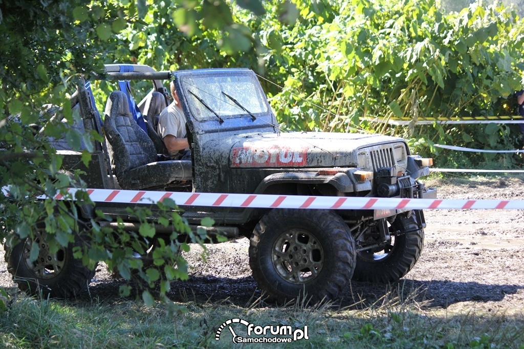 Jeep Wrangler, wyjazd z lasu, Off Road