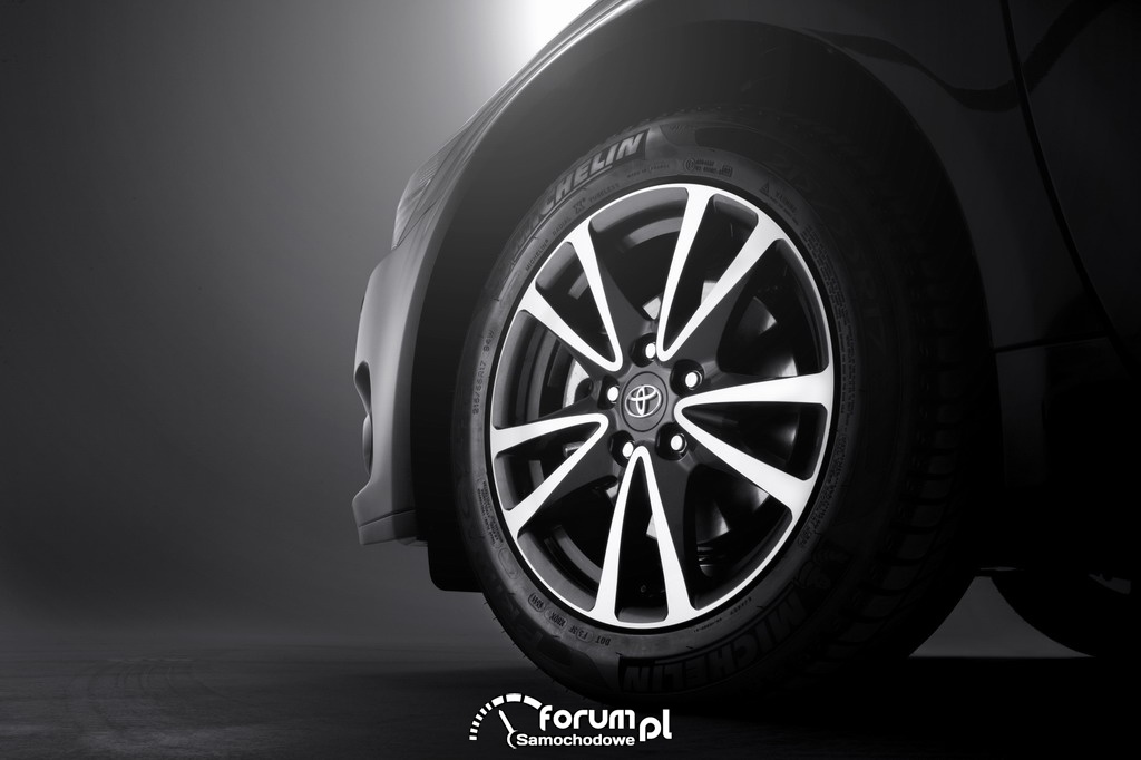 Toyota Avensis 2012 - alufelgi