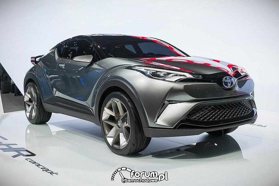 Toyota C-HR, hybrydowy crossover 