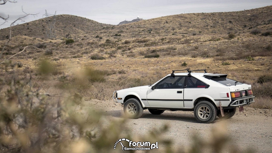 Toyota Celica GT, offroad, terenowa, 1984 rok, bok