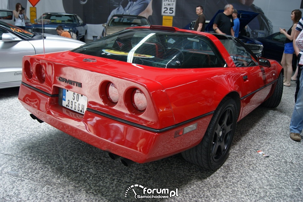 Chevrolet Corvette, tył