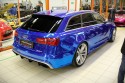 Audi RS6, niebieska folia