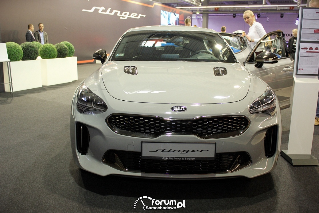 Kia Stinger, przód