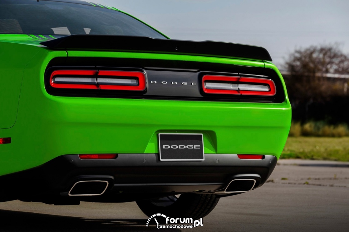 2015-dodge-challenger-rt-6