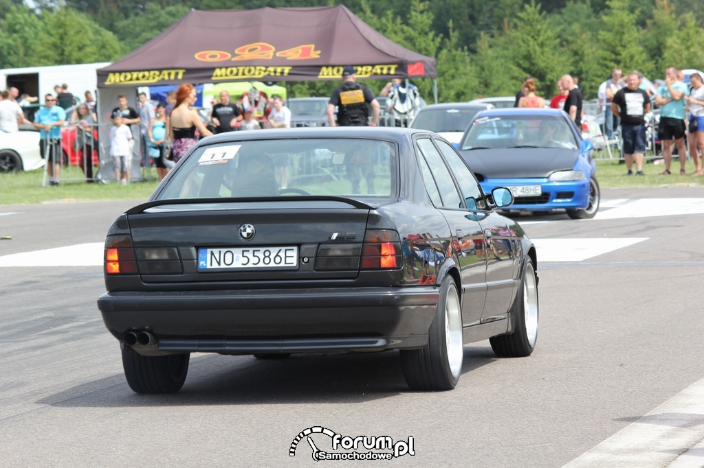 BMW seria 5 E34 M5, tył