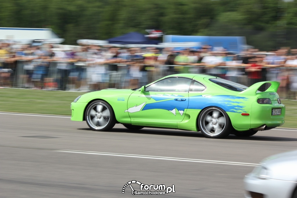 Toyota Supra vs Toyota Supra