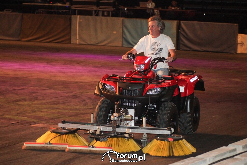 Car Curling, James May, Top Gear Live